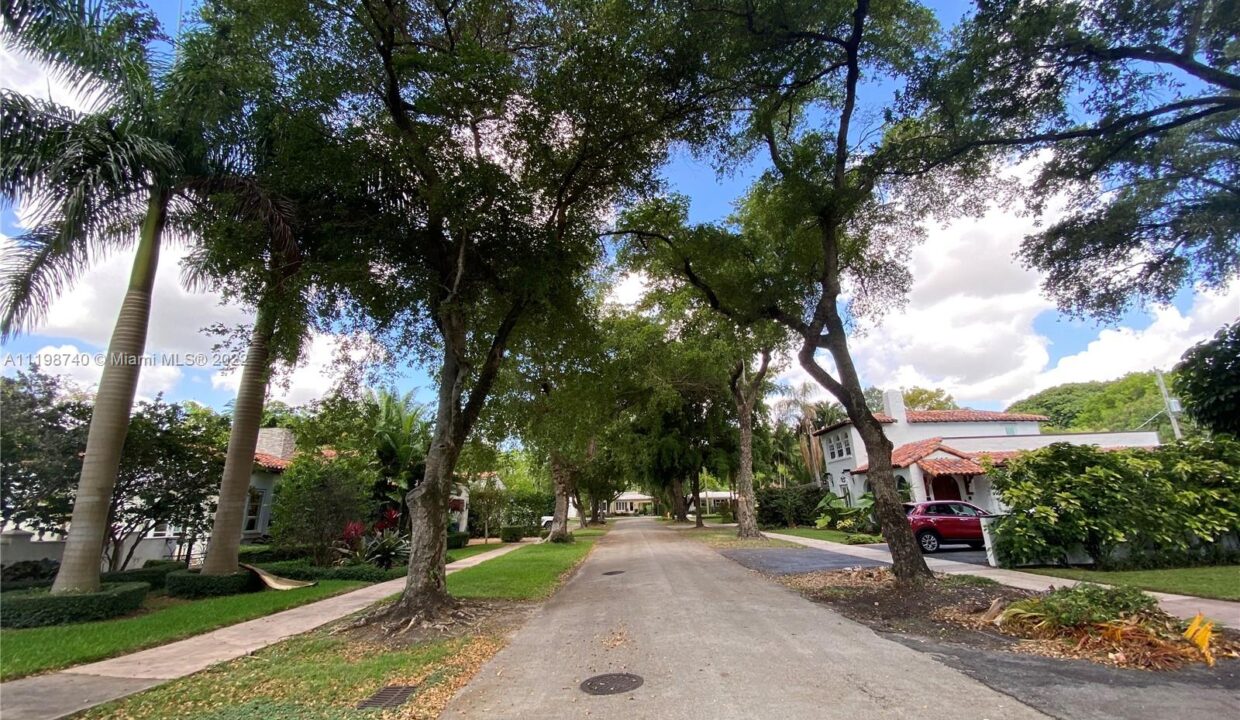 630 Velarde Ave 15
