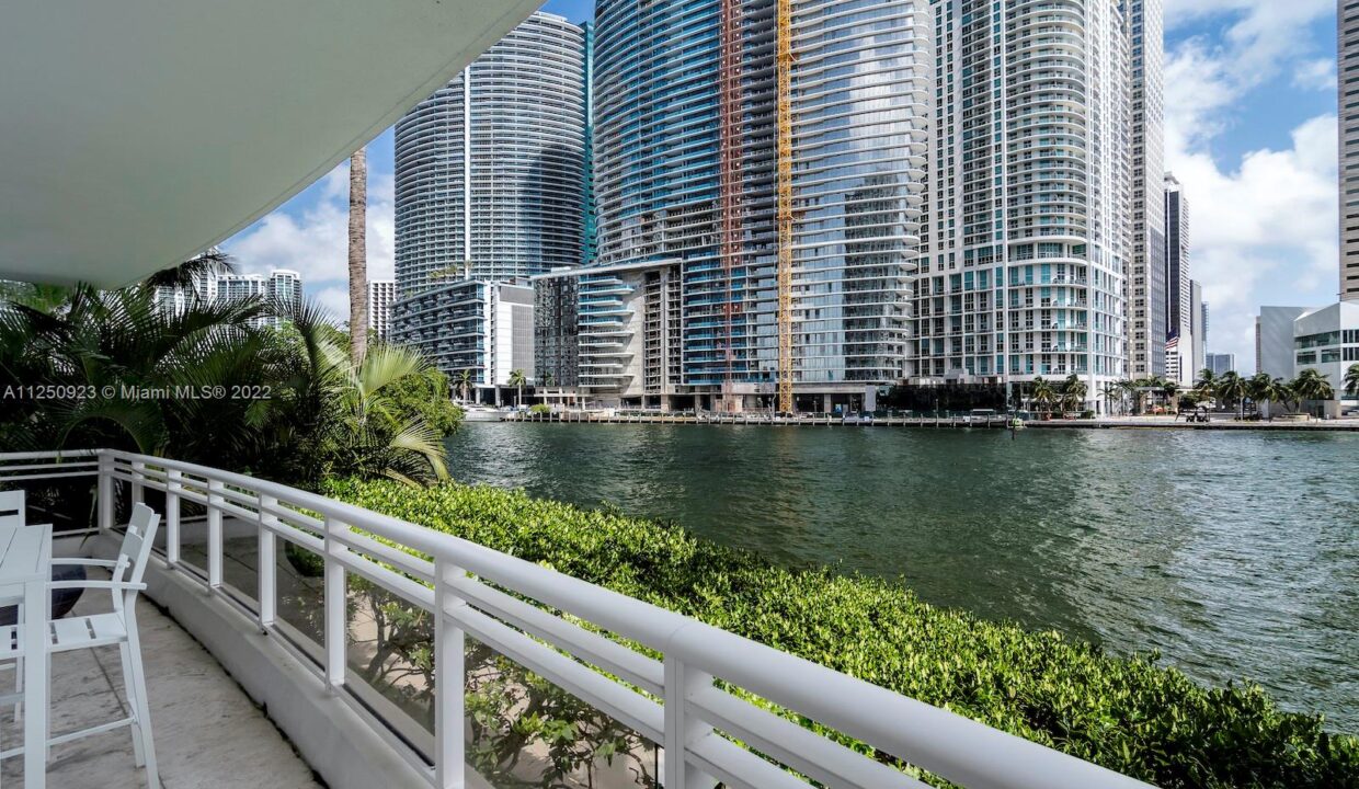 901 Brickell Key Blvd #206 1